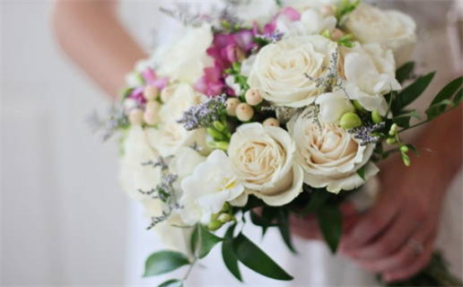 2025年11月01日是不是结婚吉日 宜办婚礼吉日查询