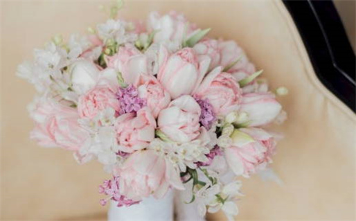 2025年08月07日结婚日子如何 宜办喜事吉日查询